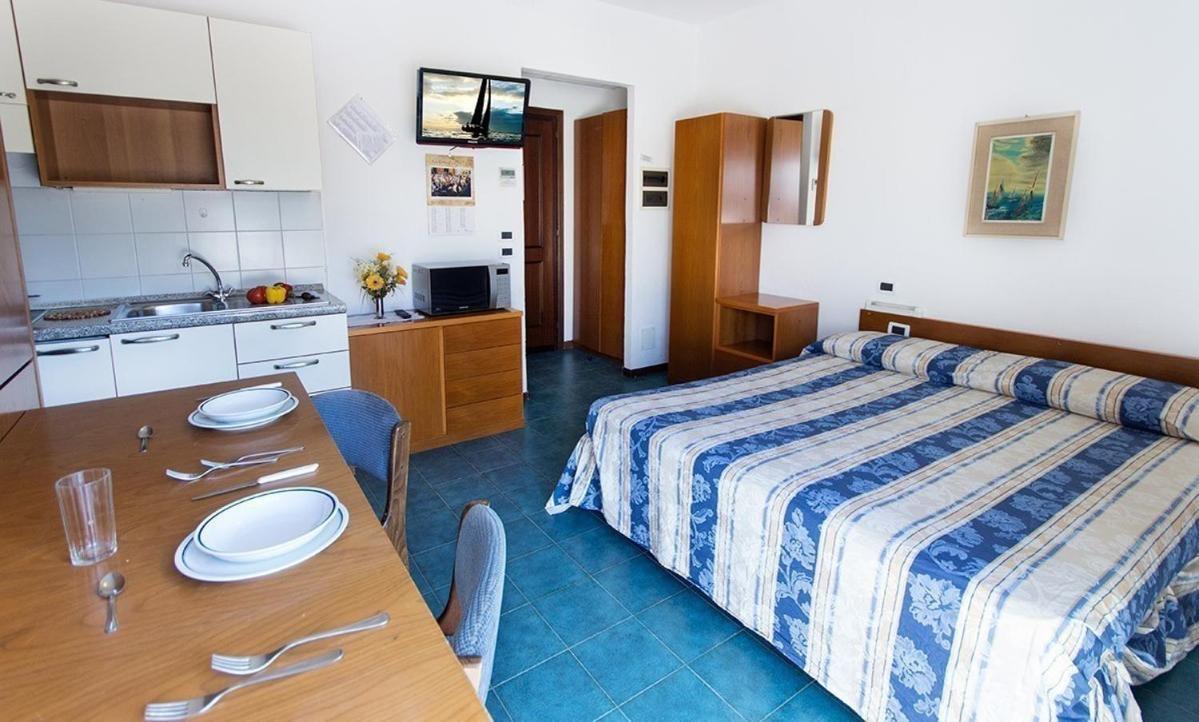 Casavacanze Internazionale Diano Marina Exteriör bild