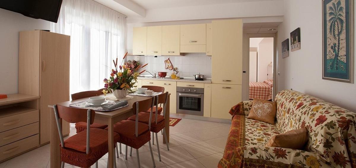 Casavacanze Internazionale Diano Marina Exteriör bild