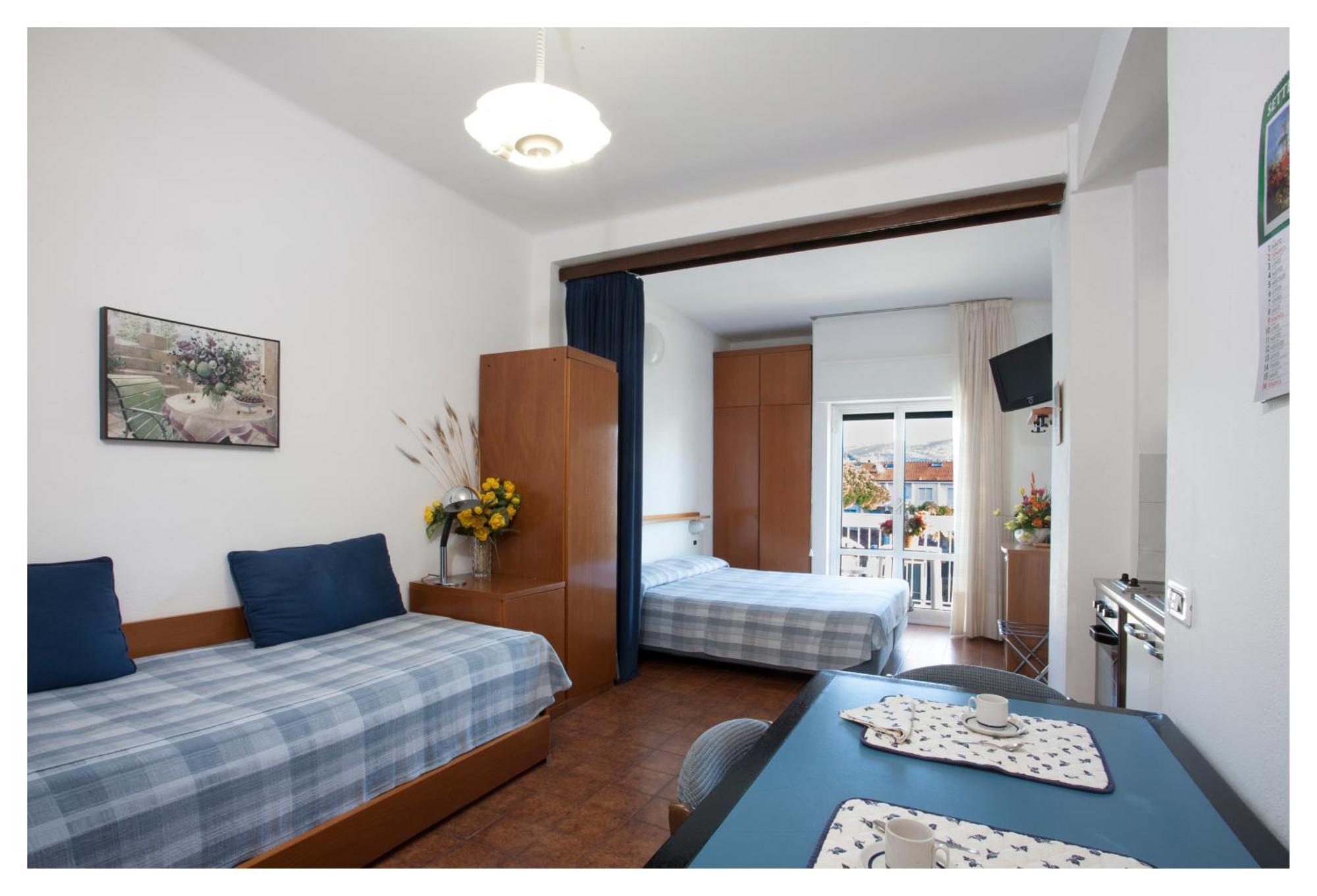 Casavacanze Internazionale Diano Marina Exteriör bild