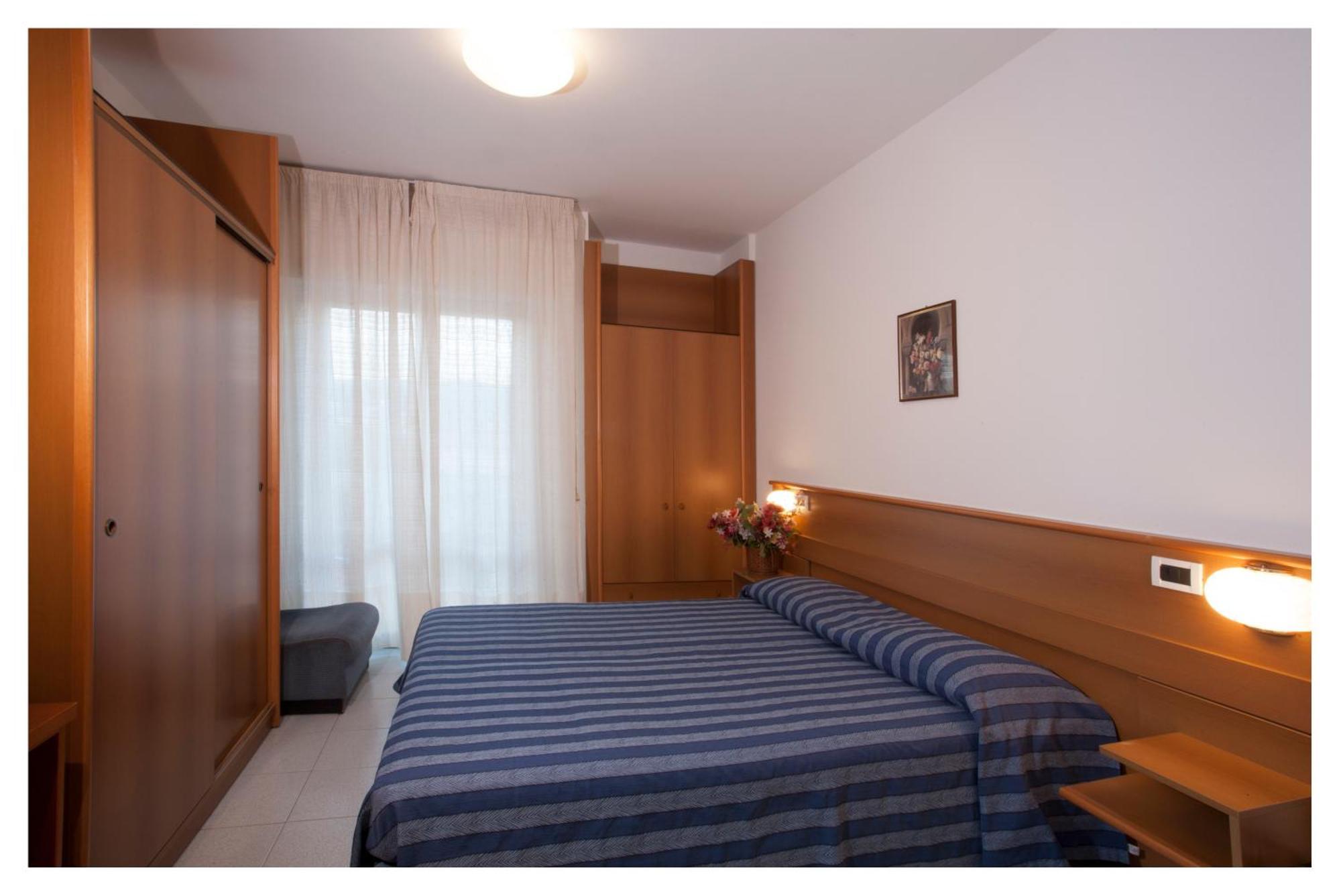 Casavacanze Internazionale Diano Marina Exteriör bild