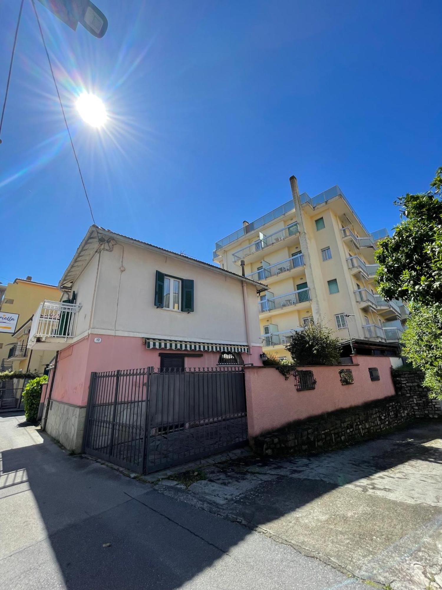 Casavacanze Internazionale Diano Marina Exteriör bild