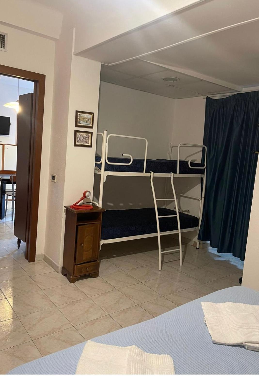 Casavacanze Internazionale Diano Marina Exteriör bild