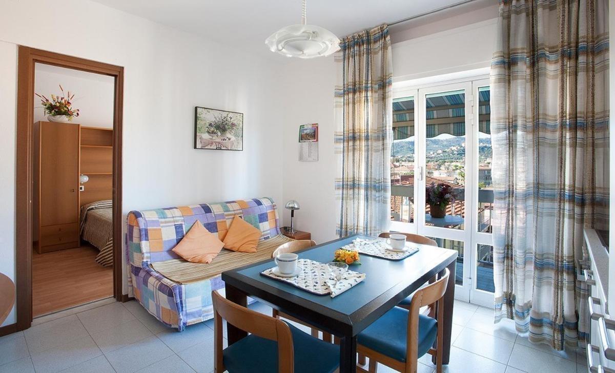 Casavacanze Internazionale Diano Marina Exteriör bild