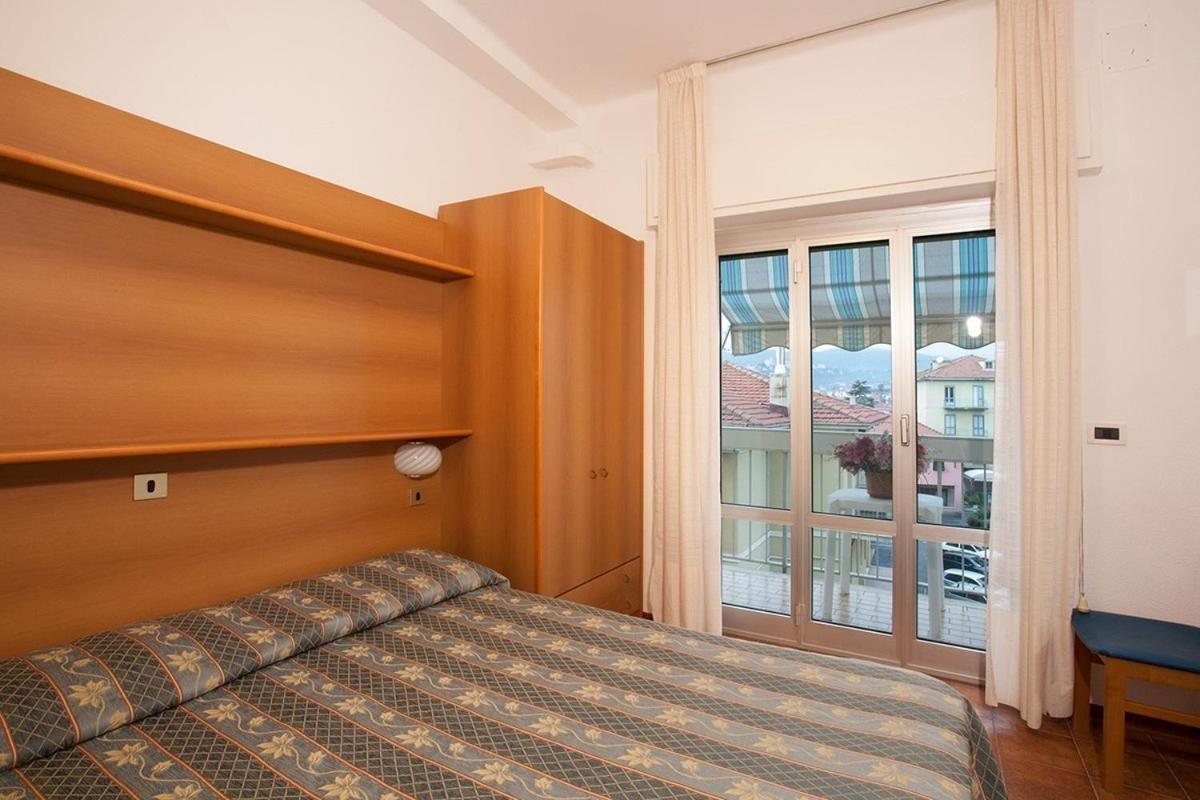 Casavacanze Internazionale Diano Marina Exteriör bild